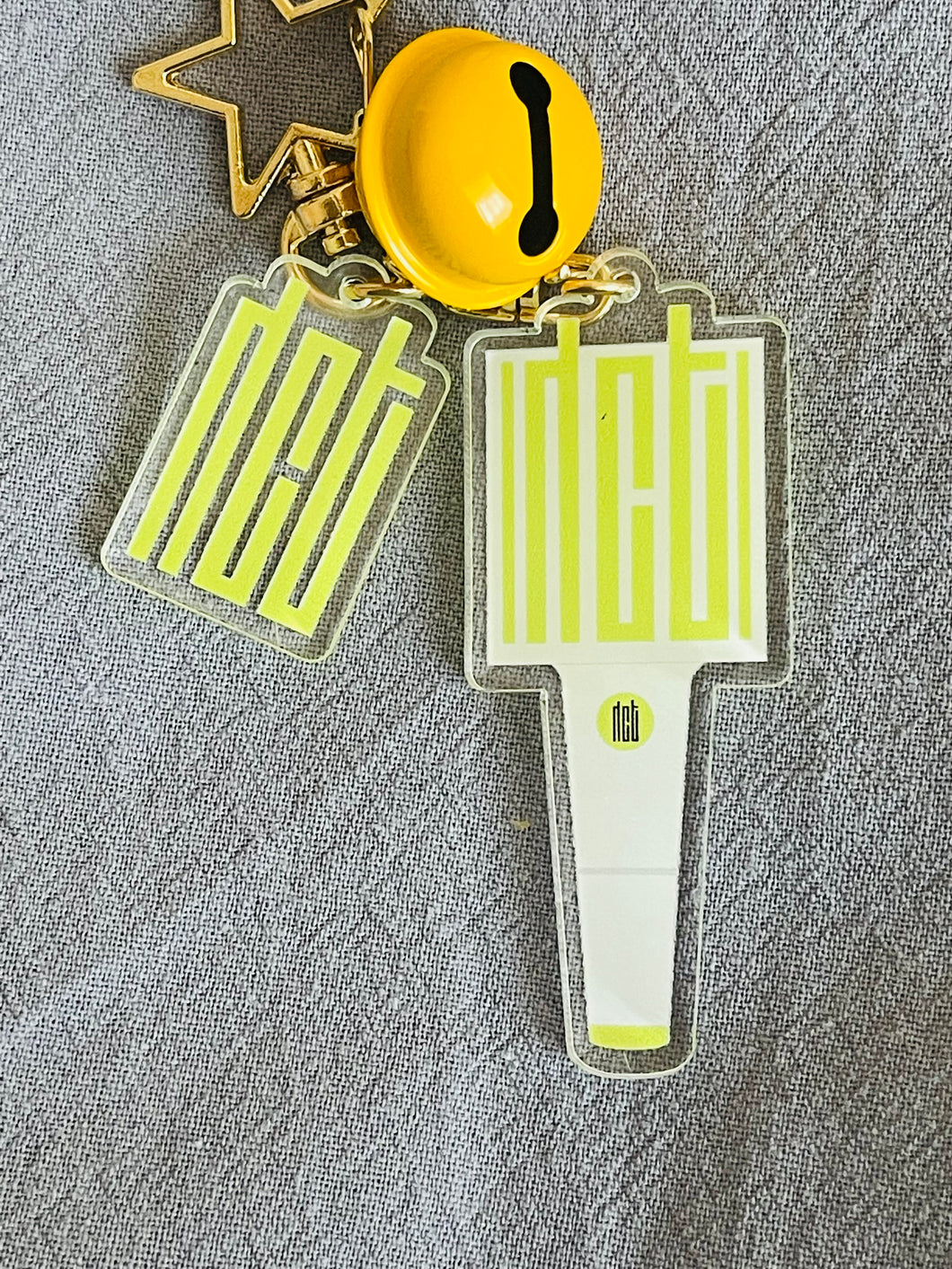 3 in 1 Various kpop groups light stick keychains