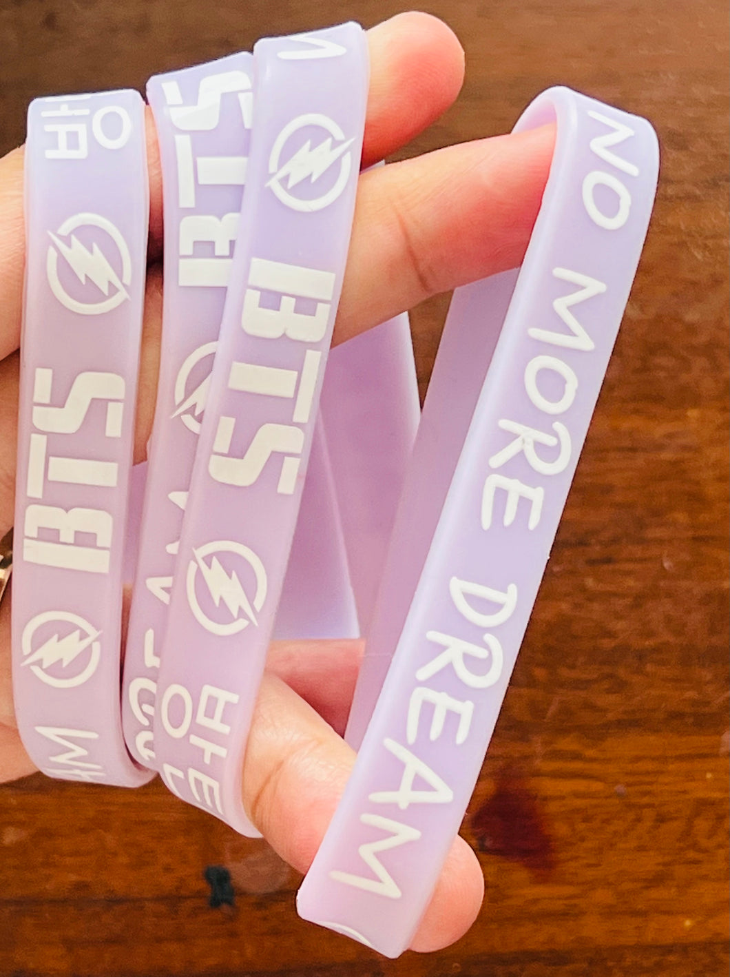 BTS silicone hand band