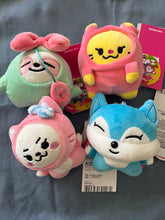 Load image into Gallery viewer, ITZY WDZY plush keyrings
