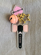 Load image into Gallery viewer, 3 in 1 Various kpop groups light stick keychains

